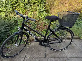 Super fin damecykel med kurv