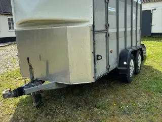 Trailer til dyretransport