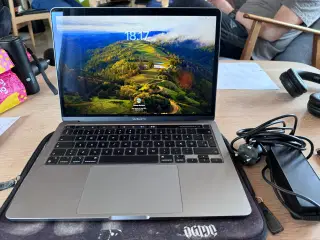 MacBook Pro 2020 256GB