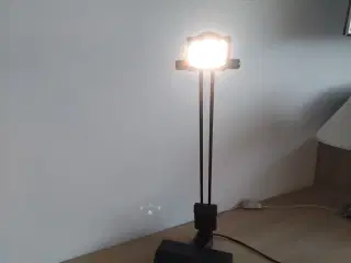 Bordlampe med to lysstyrker