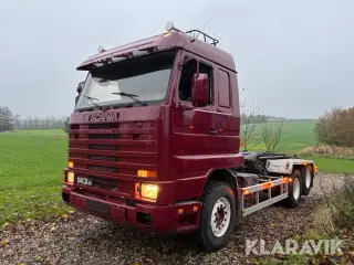 Lastbil Scania 143 H Streamline med kroghejs