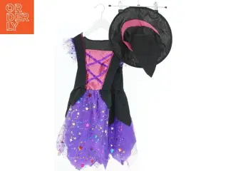 Heksedragt med hat (str. 128)