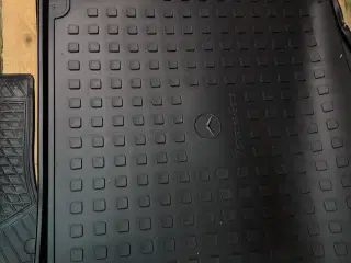 Bagagerumsbakke Mercedes c220 stationscar