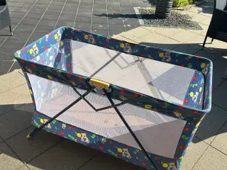 Rejseseng (uden madras) med babydyne