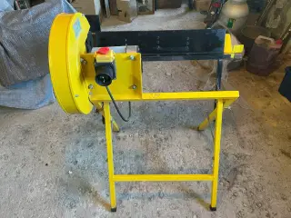 Brændesav på stativ