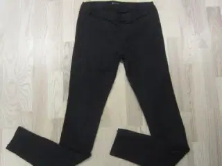 Str. M, elastiske sorte bukser