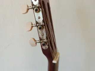 Yamaha guitar 