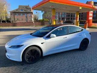 Tesla Model 3  RWD