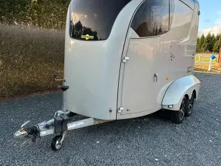 Hestetrailer Humbauer Maximus Deluxe