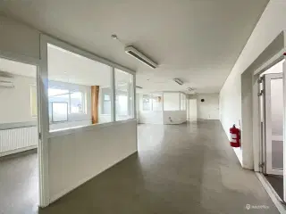 140m2 flot kontor lokale udlejes!