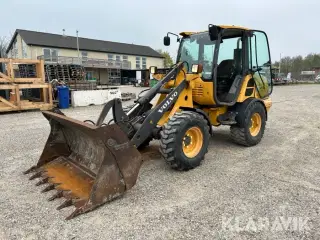 Gummiged Volvo L25F