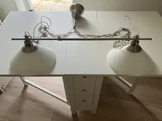 Justerbar spisebordslampe