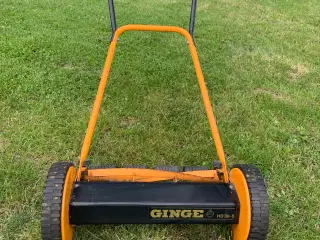 Ginge plæneklipper 