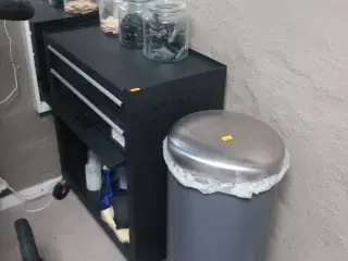 Vogn samt affaldsspand