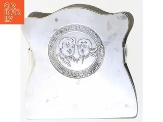 Antik metalklemme (str. 6x6 cm)