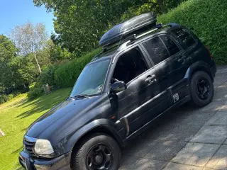 Suzuki Grand Vitara 2.5 V6 