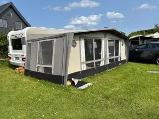 Flot Adria Alpine 563 LU campingvogn 