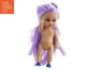 Lille dukke med lilla hår fra Barbie (str. 11 cm)