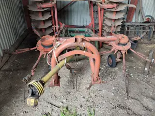 Kuhn hø vender 