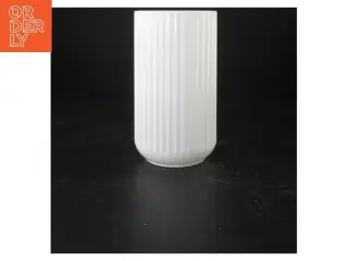 Hvid porcelænsvase fra Lyngby (str. 20 cm)
