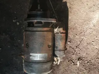 Volvo 240: Starter og generator mm