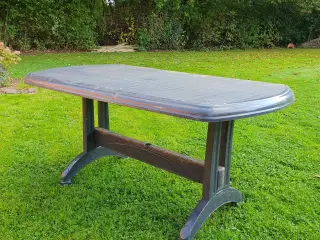 Grønt havebord