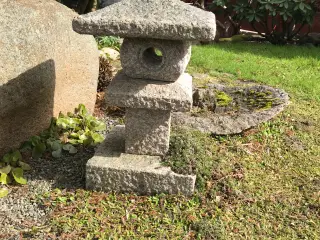 Japansk granit lampe