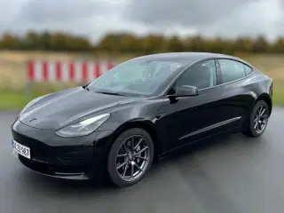 Tesla Model 3  RWD