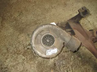 Brugt Manifold + Turbo Mercedes