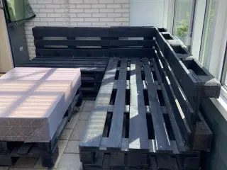 Pallesofa og bord til terasse