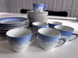 Mågestel med guldkant 