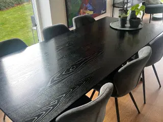 Spisebord 2 m. lang med 6 stole