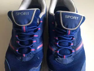 Sports sko Str. 37 (Næsten ikke brugt)