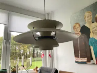 Loftslampe pH 5 med blå stænger og underskærm er m