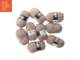 Uldgarn sæt (str. 9 styk. 50 m. stykket)