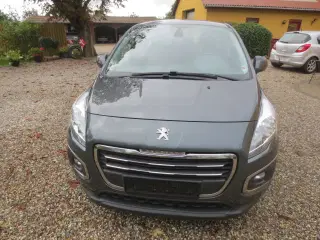Peugeot 3008 1.6 HDi År 2014. Nysynet. 