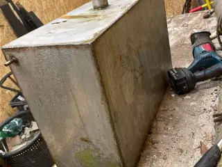 60 liters rustfri benzin/ diesel tank 