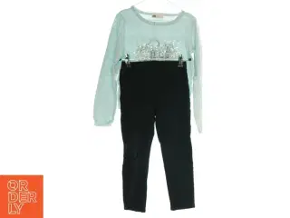 Bluse og bukser fra H&M (str. 122)