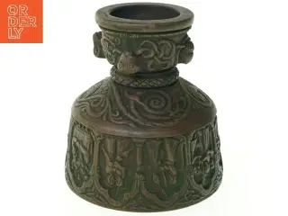 Døbefont fra L Hjort (str. 12 x 12 cm)