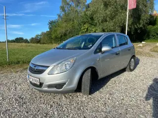 Opel Corsa 1,2 16V Essentia