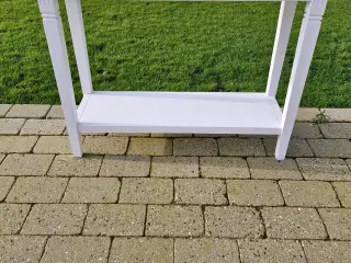 Hvidt bord / reol 