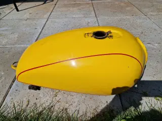 Yamaha xs650 tank