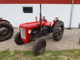 VETERAN TRAKTOR,