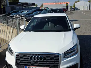 Audi Q2 2.0 TDI. Kun 106.000 km. Sort hmed