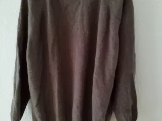 Lækker sweater i cashmere/uld