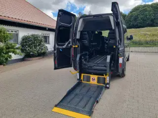 Handicapbil, minibus, liftbil, handicapbus