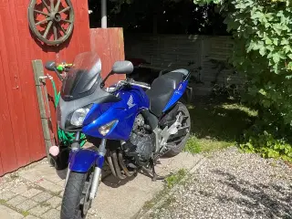 Honda cbf 600 sa