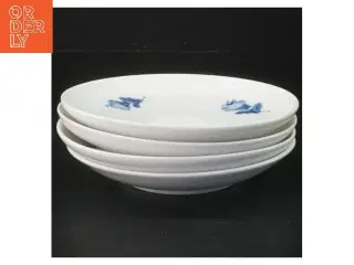 Porcelæns underkopper med blå blomst fra Royal Copenhagen (str. 4 styk, ø 15 cm)