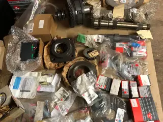 Div nye originale dele til MF 3000serie