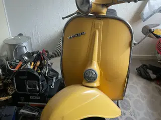 Gul Vespa